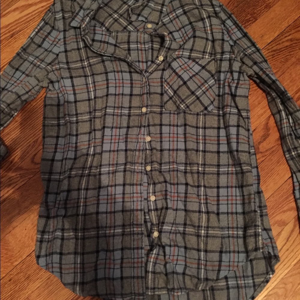 Grey and blue plaid top